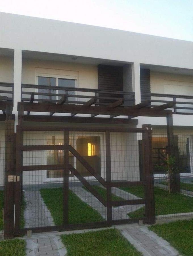 Sobrados Com Suite E Sacada Vista Ao Mar Capao da Canoa Luaran gambar